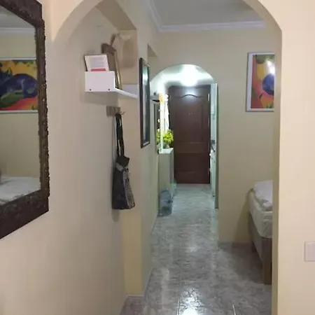 For Two Close To Canteras شقة